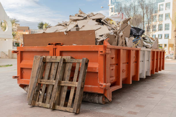 Best Yard Cleanup Services  in Colfax, IA