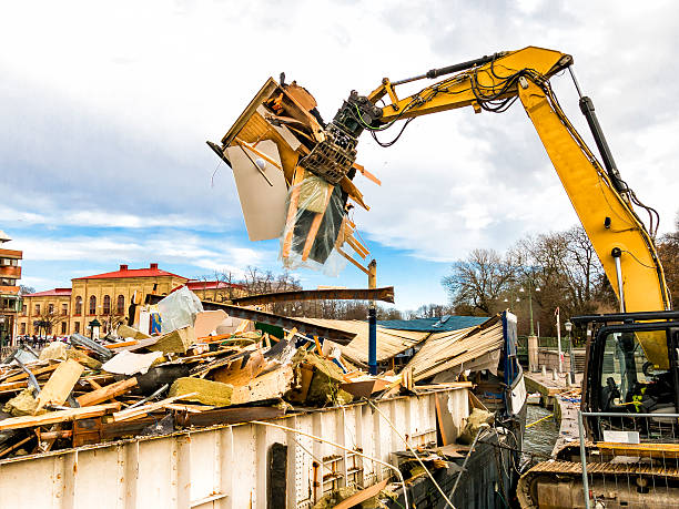 Best Professional Junk Removal  in Colfax, IA